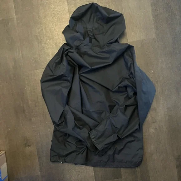 Helly Hansen Men’s Spring / Fall Jacket - Picture 2 of 4